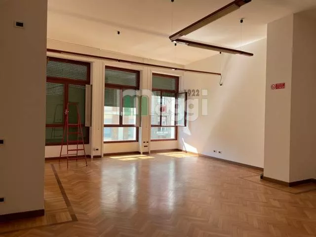 Immagine per Ufficio in Vendita a Milano Via Flavio Baracchini
