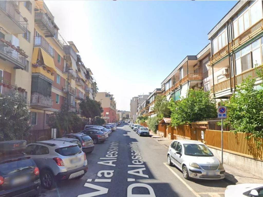Immagine per Magazzino in Affitto a Napoli Via Alessandro D'Alessandro