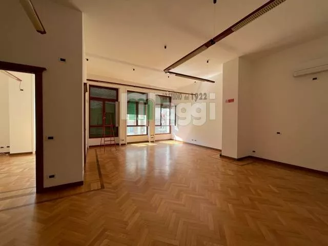 Immagine per Ufficio in Vendita a Milano Via Flavio Baracchini