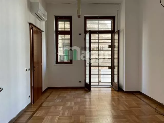 Immagine per Ufficio in Vendita a Milano Via Flavio Baracchini