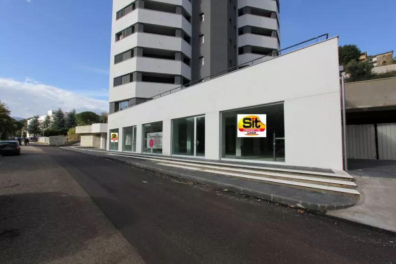 Immagine per Locale Commerciale in vednita a Cosenza VIA PASQUALE ROSSI