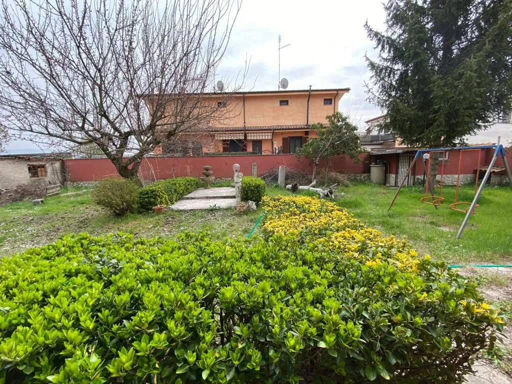Immagine per Villa Indipendente in Vendita a Roma Via Matelica