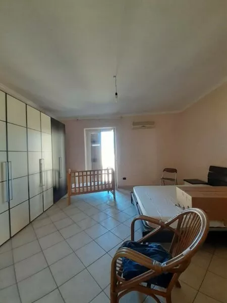 Appartamento via Crispi, Taranto