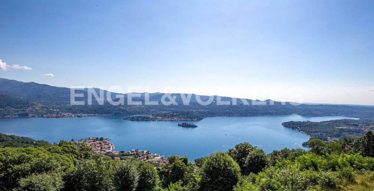 Immagine per Albergo in Vendita a Madonna Del Sasso Via Giuseppe Frua 31