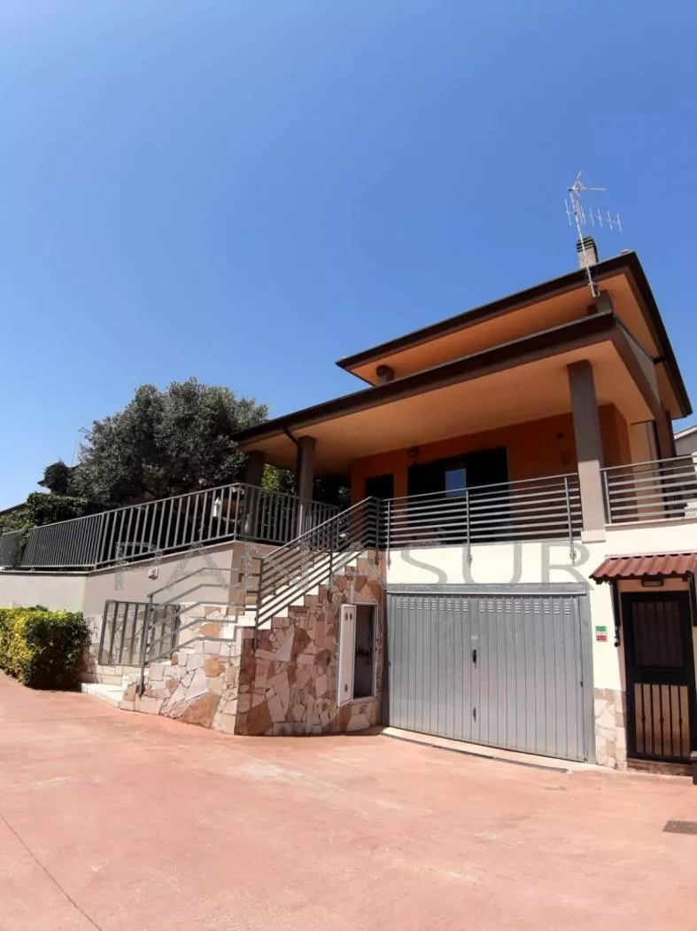 Immagine per Villa Unifamiliare in Vendita a Lanuvio Via I Maggio 28