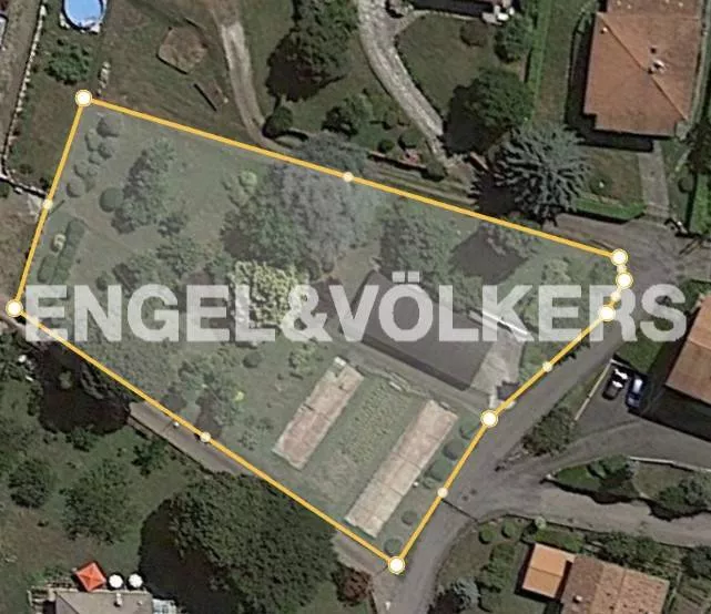 Immagine per Terreno Edificabile in Vendita a Porto Valtravaglia Via Fugino
