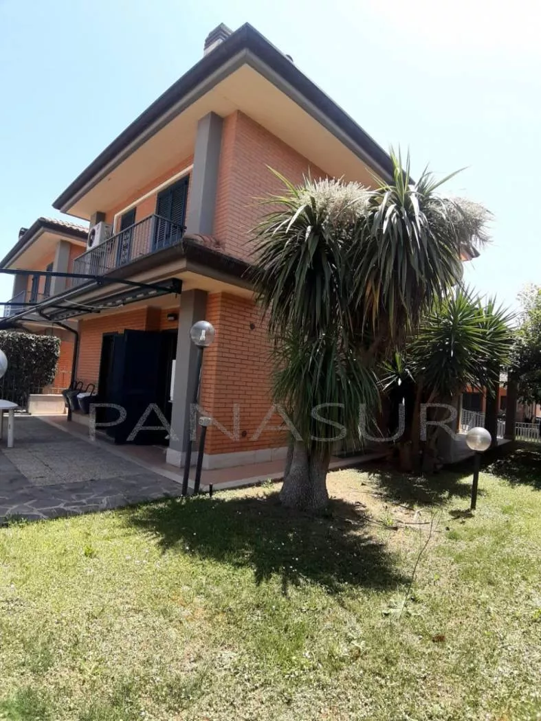 Immagine per Villa Unifamiliare in Vendita a Lanuvio Via I Maggio 28