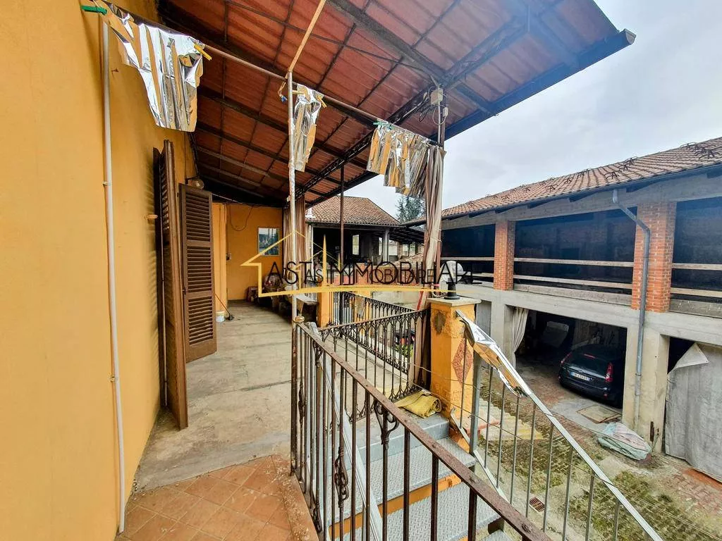 Immagine per Quadrilocale in Vendita a Asti Frazione Revignano 90