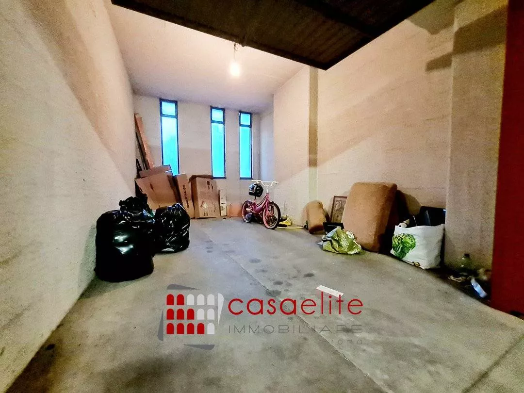 Immagine per Box Auto in Vendita a Roma Via Benedetto Croce