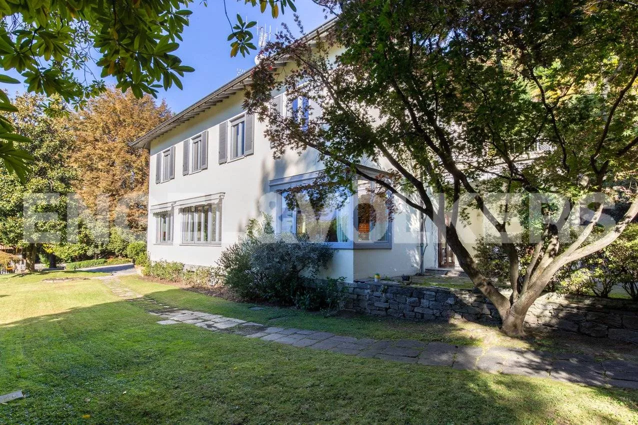 Immagine per Villa Unifamiliare in Vendita a Luino Via Monte Santo
