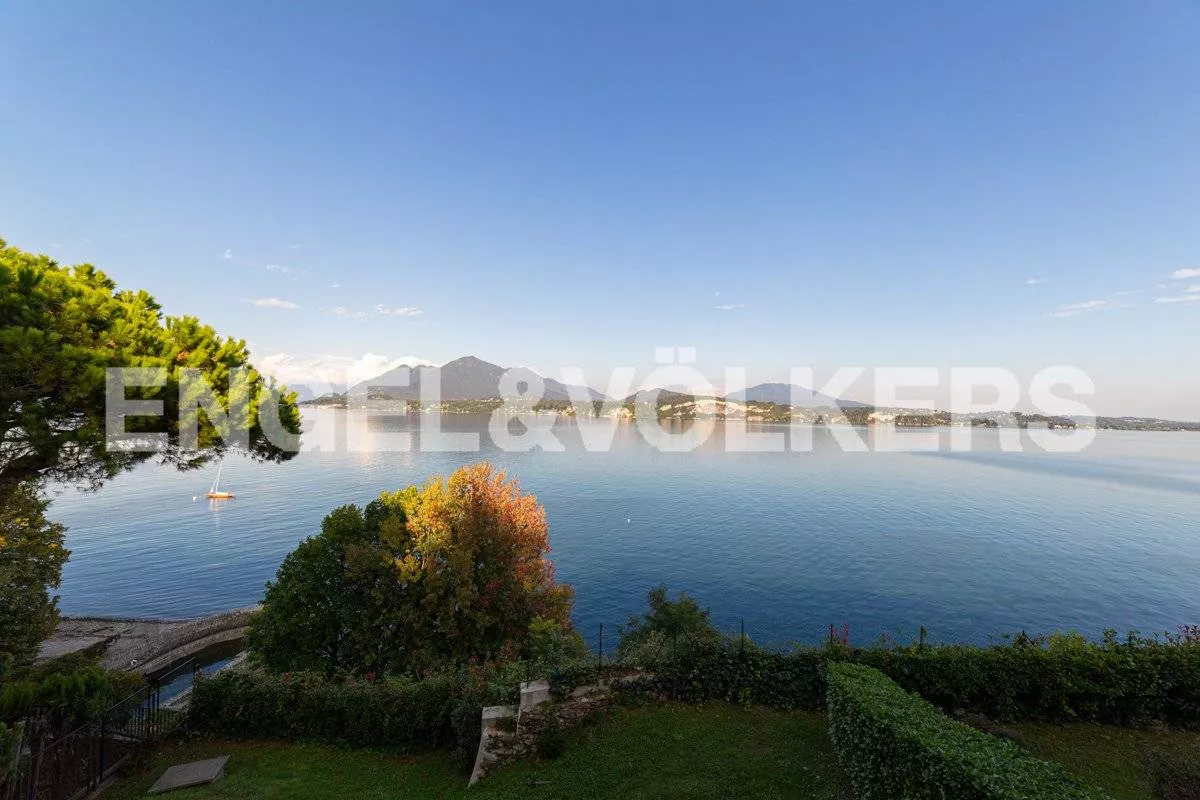 Immagine per Quadrilocale in Vendita a Stresa Via Sempione Sud 34