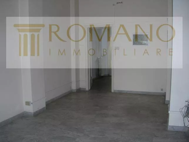Immagine per Locale Commerciale in affitto a Torino via Zumaglia 67 bis