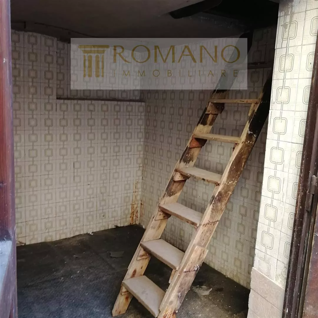 Immagine per Magazzino in vendita a Torino via Delle Orfane 25