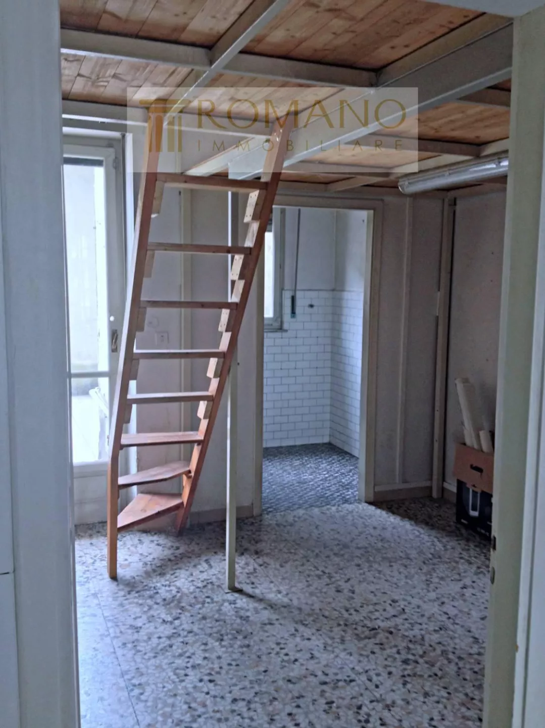 Immagine per Locale Commerciale in affitto a Torino via Zumaglia 67 bis