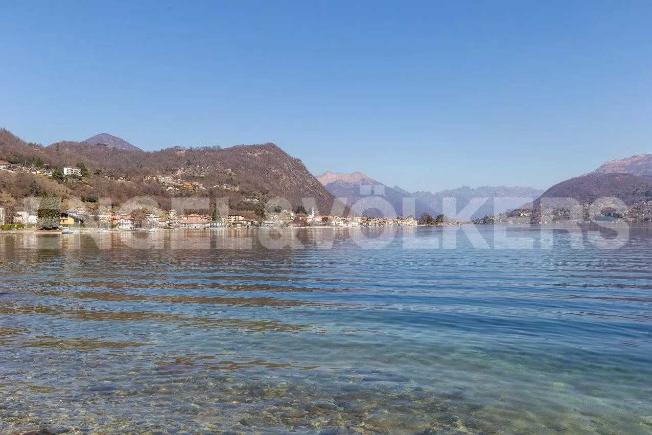 Immagine per Terreno Edificabile in Vendita a Pella