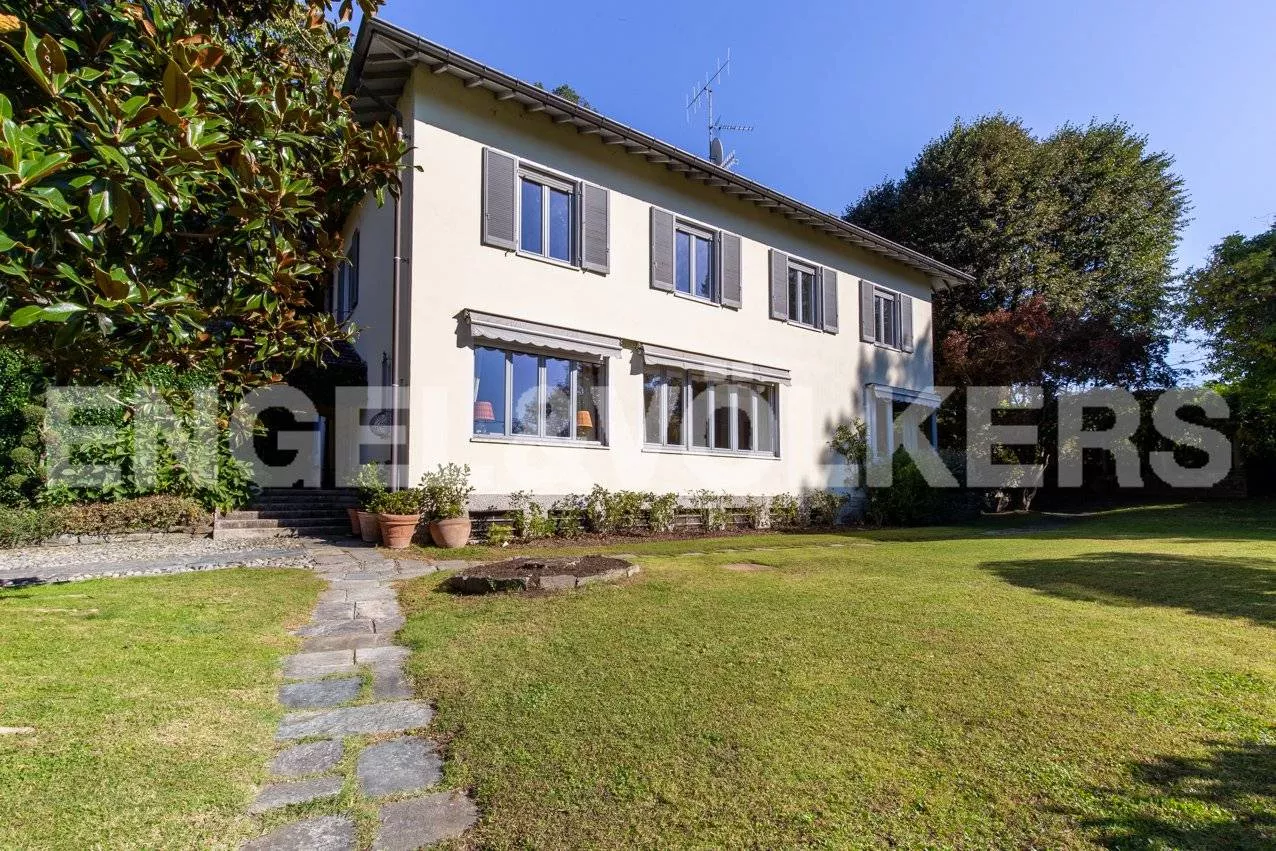 Immagine per Villa Unifamiliare in Vendita a Luino Via Monte Santo