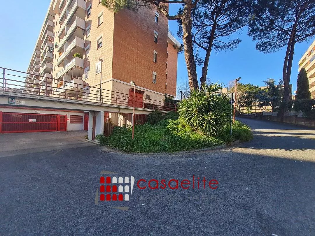 Immagine per Box Auto in Vendita a Roma Via Benedetto Croce