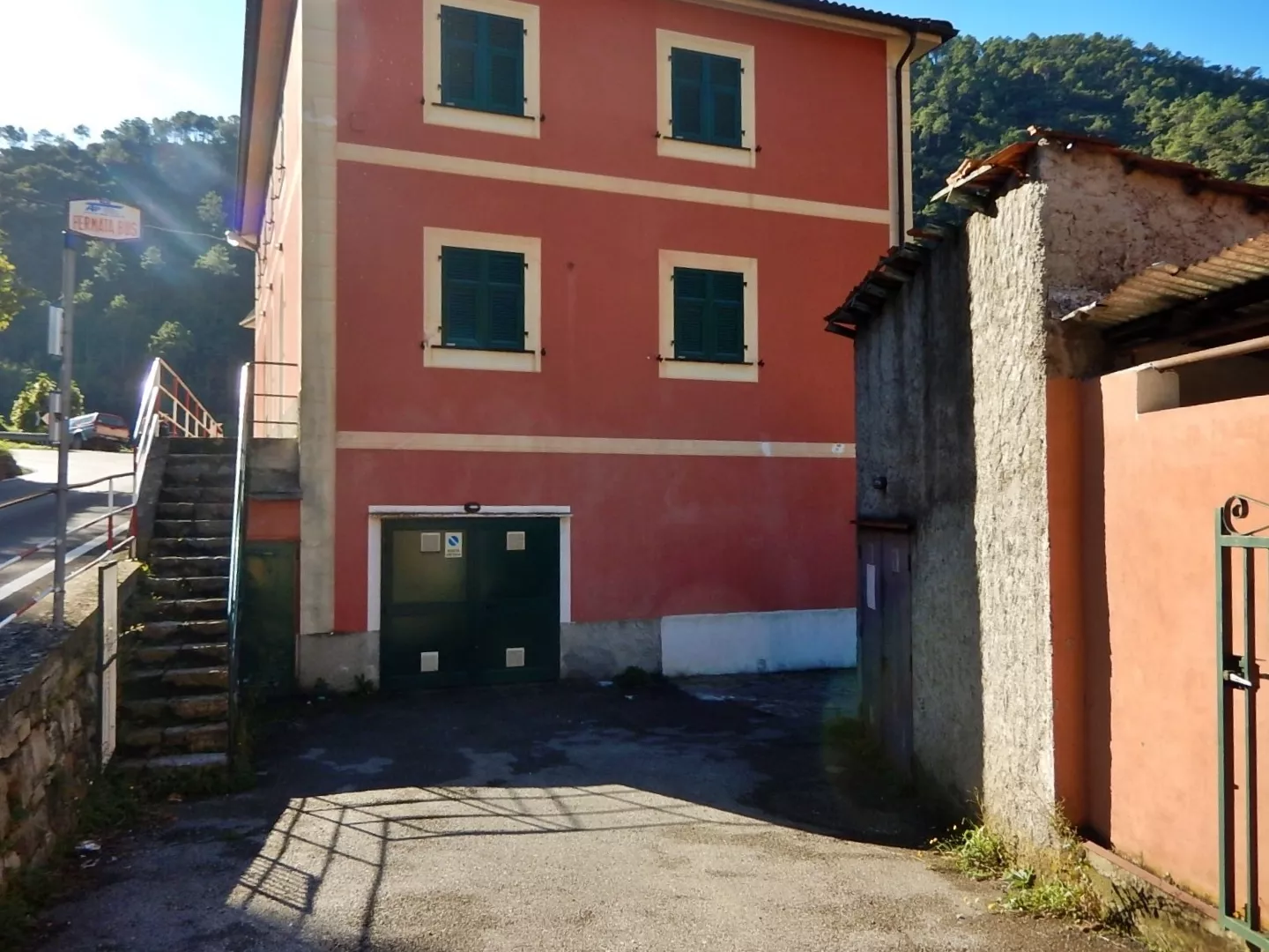 Immagine per Quadrilocale in vendita a Castiglione Chiavarese via Casali Lungo Statale 11