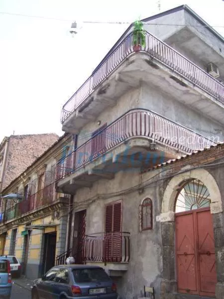 Immagine per casa semindipendente in vendita a Catania via Abate Ferrara 39