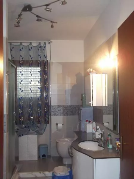 Casa Indipendente via Provinciale Carrara Avenza, Carrara