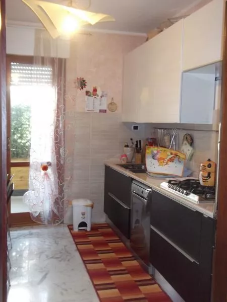 Casa Indipendente via Provinciale Carrara Avenza, Carrara