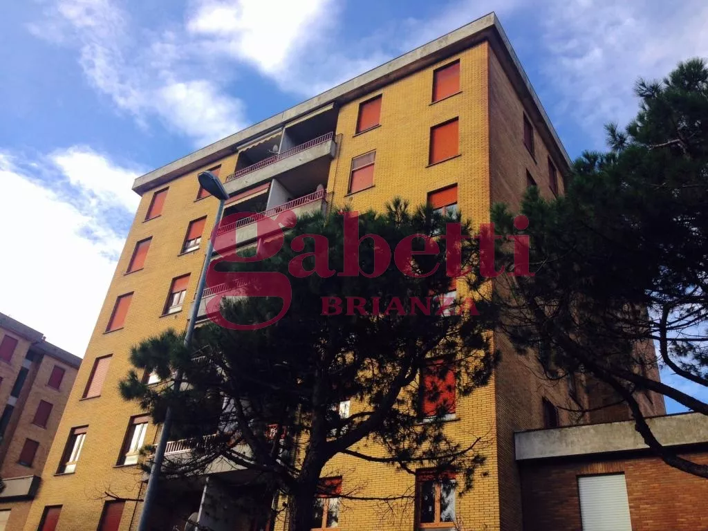 Immagine per Appartamento in vendita a Usmate Velate Viale Lombardia