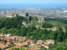 Locale Commerciale via Marina Vecchia, Massa