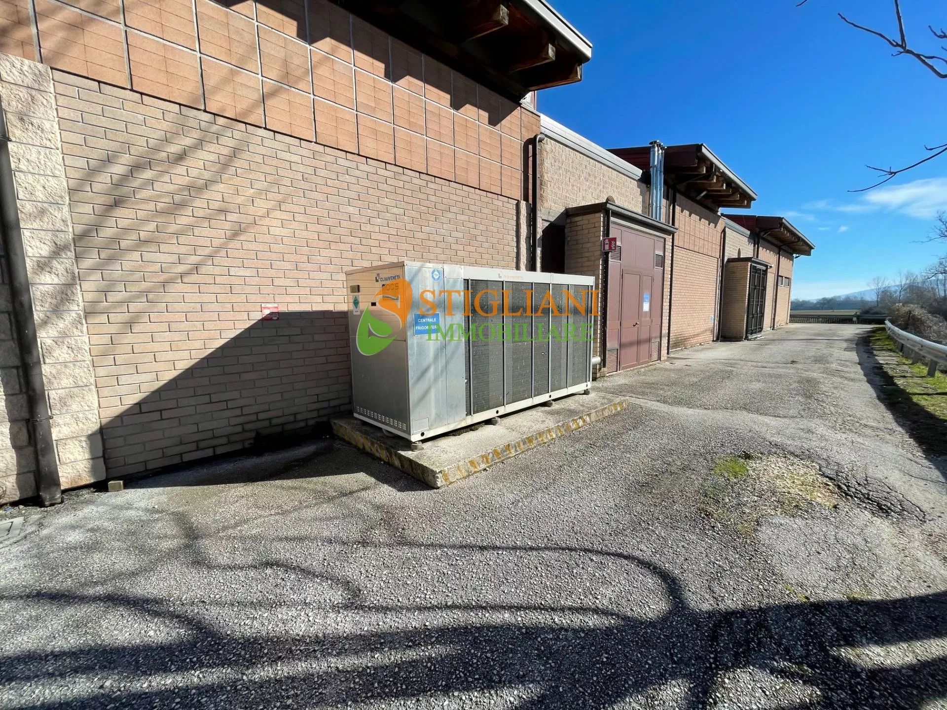 Immagine per Locale Commerciale in vendita a San Massimo Strada Statale 17