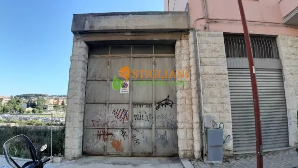 Locale Commerciale via Gazzani, Campobasso