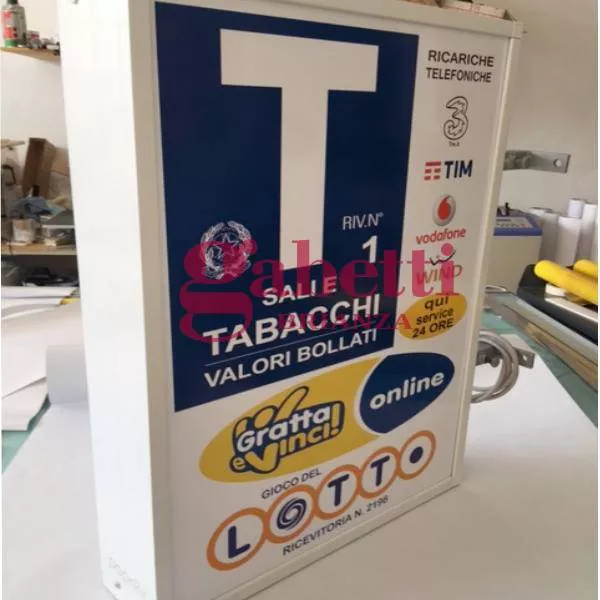 Immagine per Attività Commerciale in vendita a Usmate Velate via milano