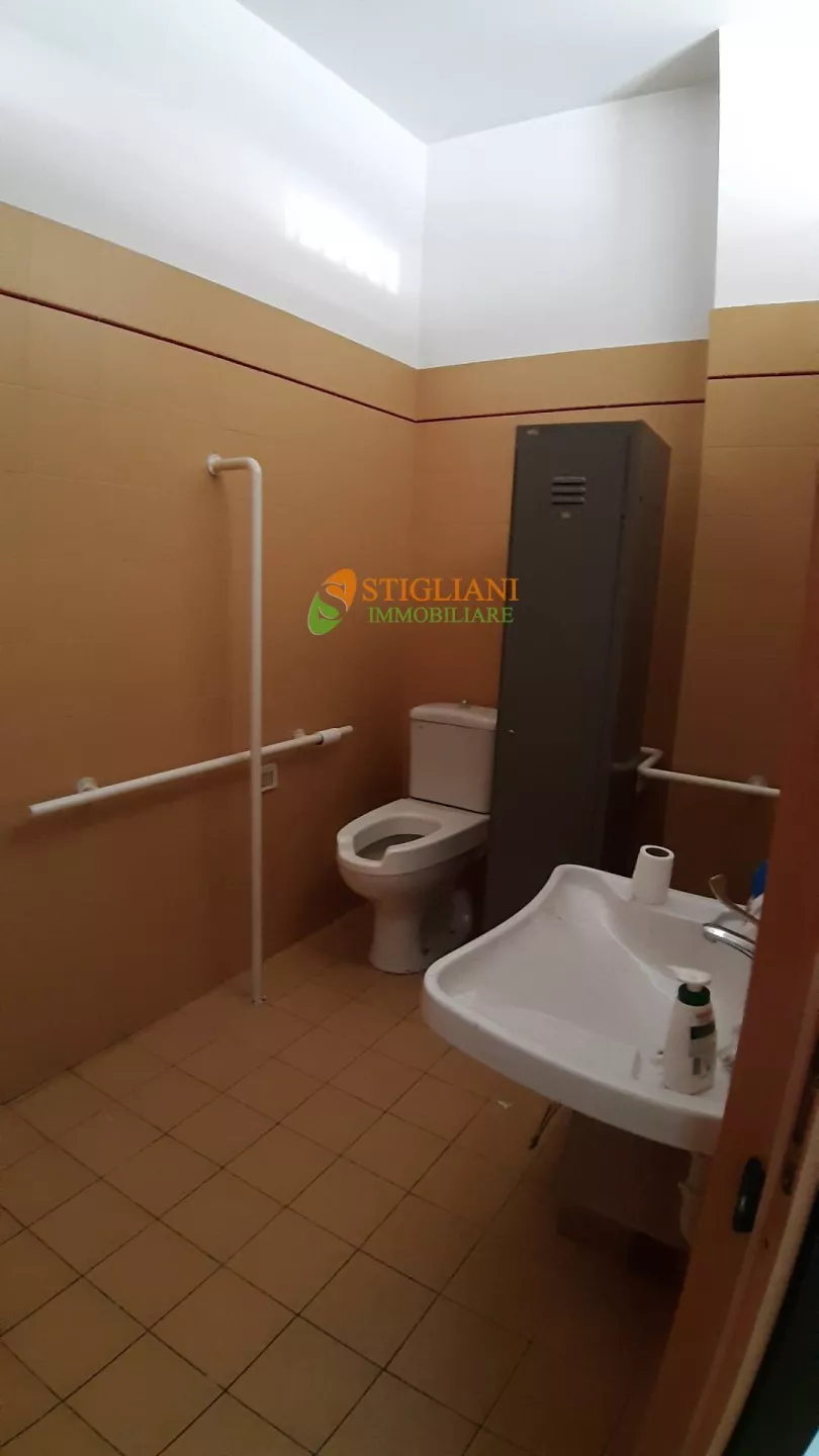 Immagine per Locale Commerciale in vendita a Campobasso Via XXIV Maggio
