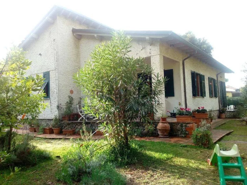 Immagine per Villa in vendita a Massa Via Pola