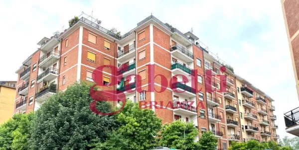 Appartamento via Dante, Carnate Inferiore, Carnate