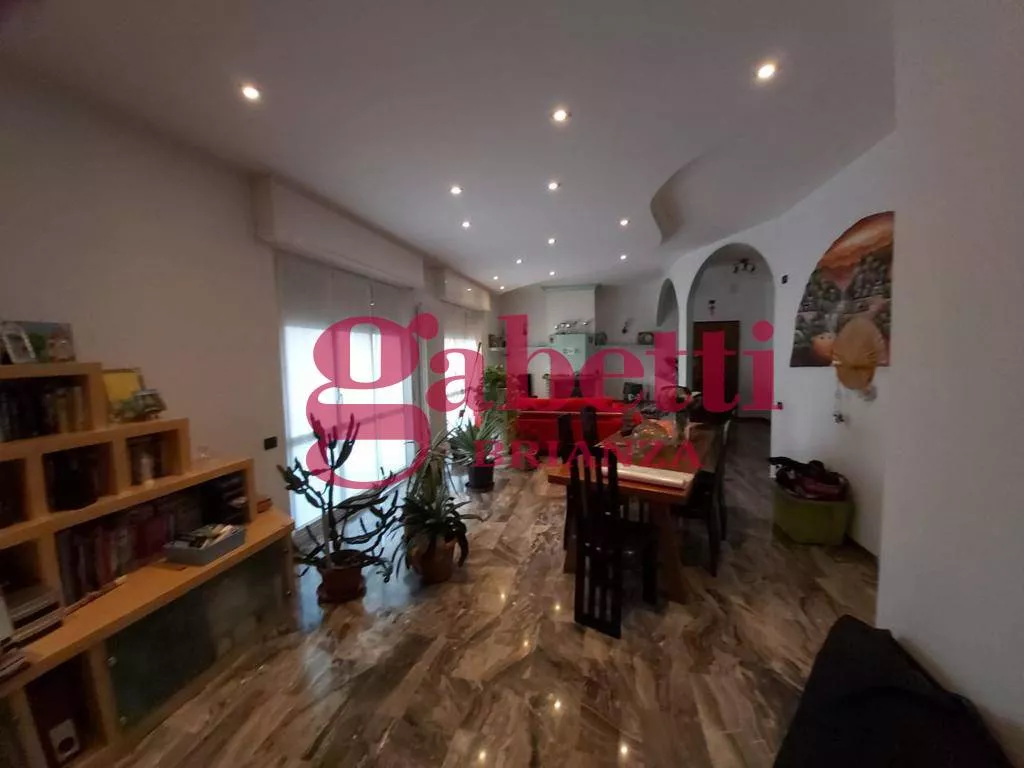 Immagine per Appartamento in vendita a Inverigo via Roma
