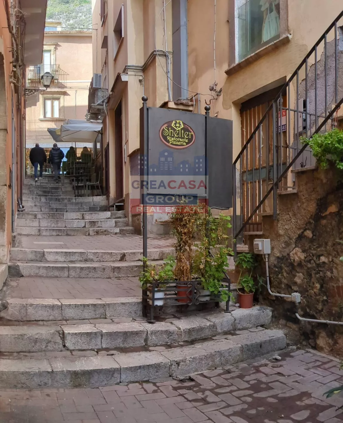 Immagine per Locale Commerciale in vendita a Taormina via Fratelli Bandiera