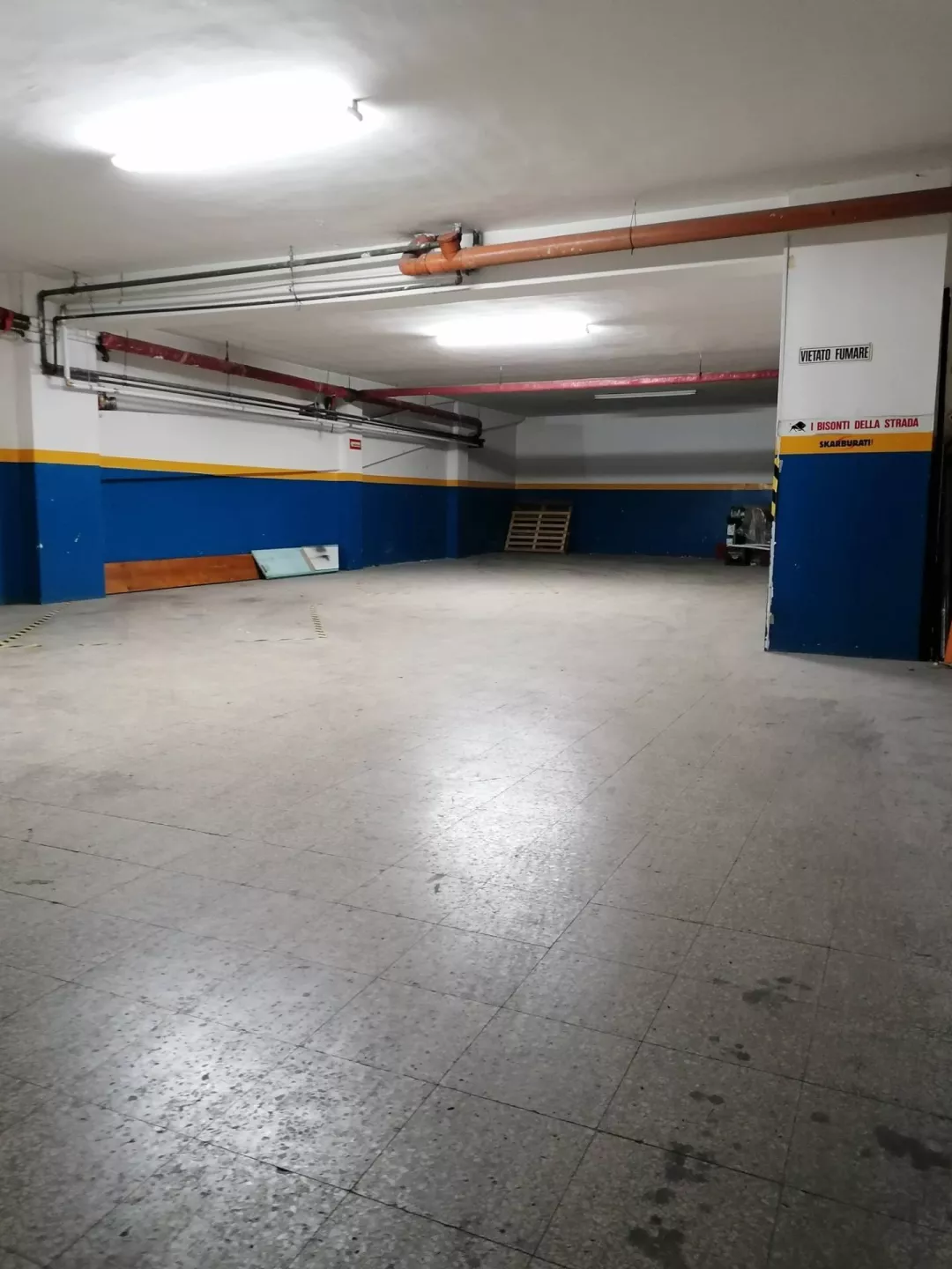 Immagine per Magazzino in vendita a Canosa di Puglia via Omero 