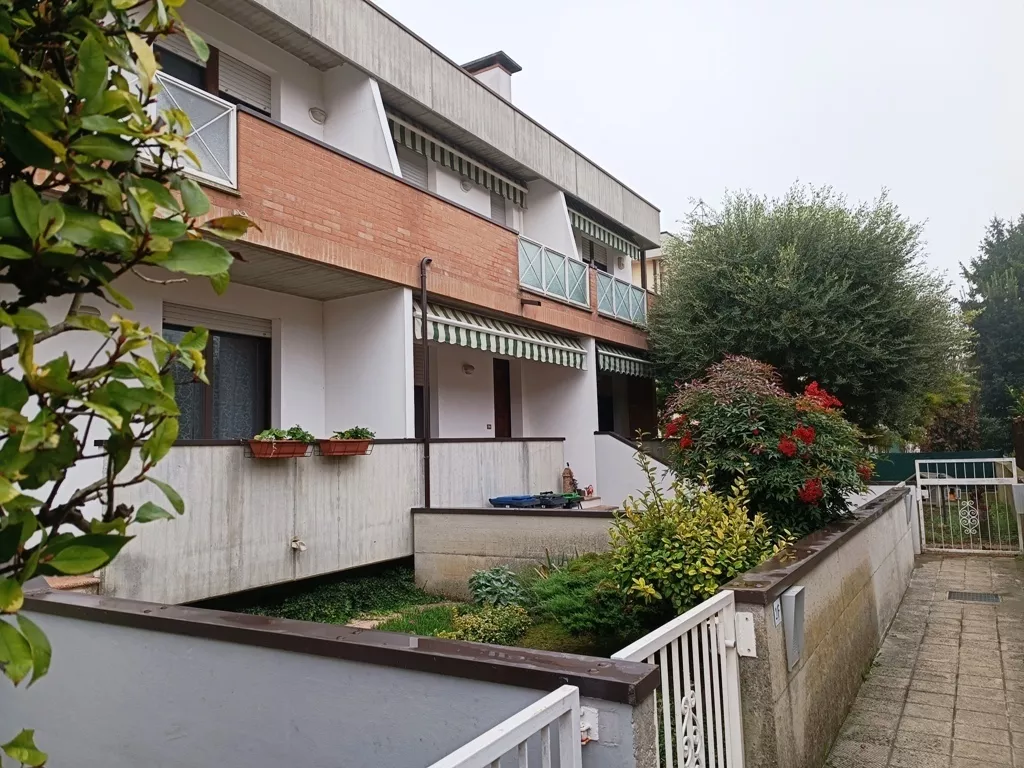 Immagine per Villa a schiera in vendita a Rovigo via Caporetto 2/D