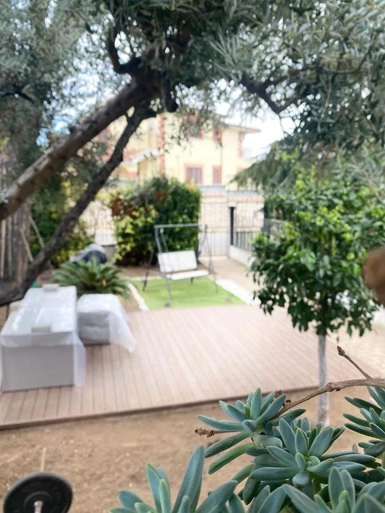 Immagine per Villa trifamiliare in vendita a Roma via Sannicandro Di Bari 6