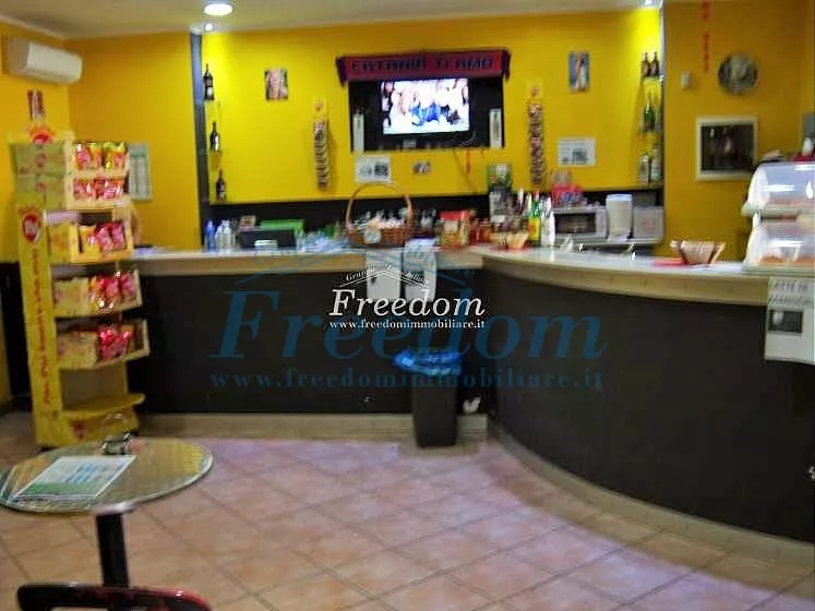 Immagine per Locale commerciale in vendita a Catania via Plebiscito