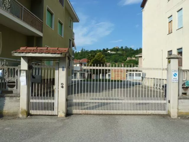 Immagine per Box Auto in Vendita a Gassino Torinese Via Mascagni 1