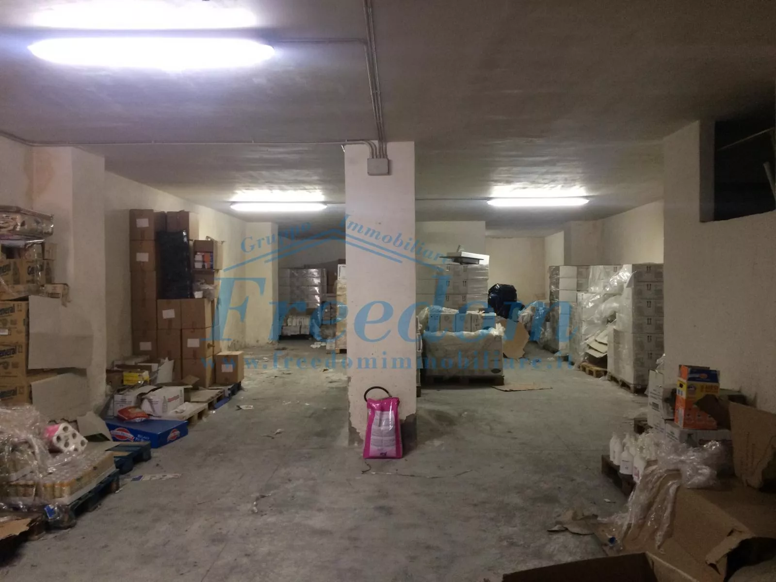 Immagine per Magazzino in affitto a Catania via Del Faro 14