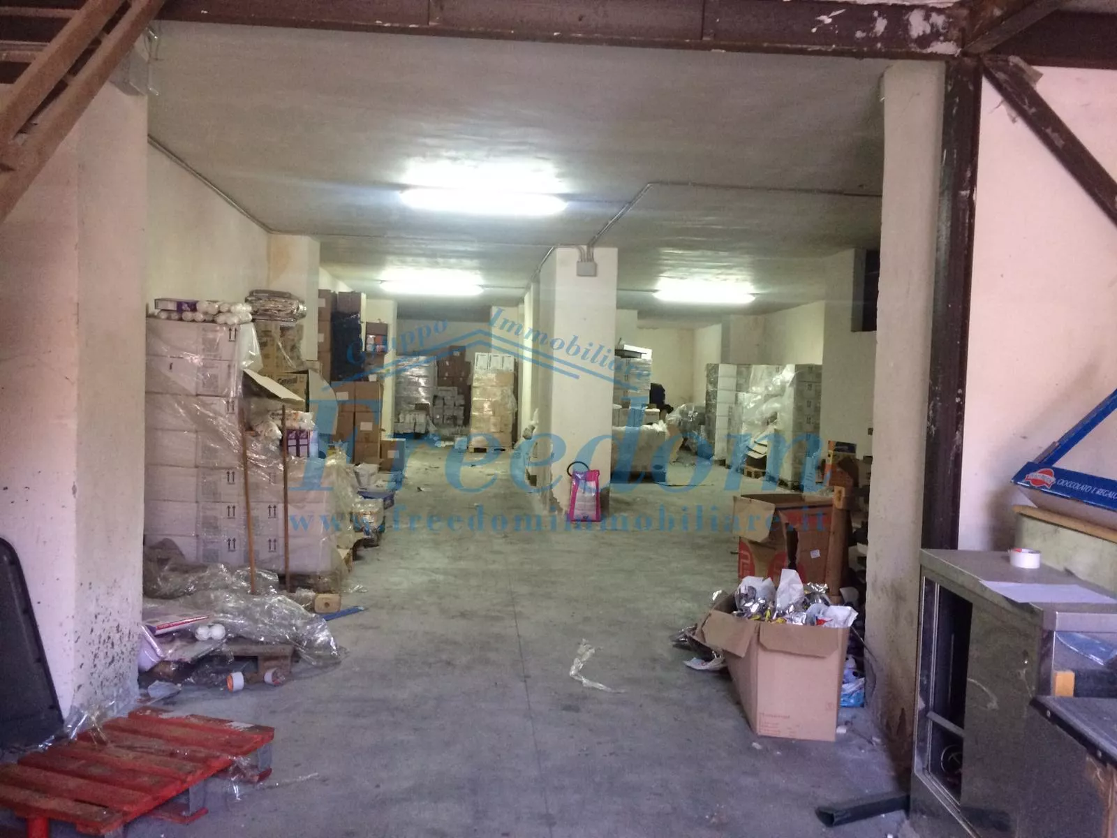 Immagine per Magazzino in affitto a Catania via Del Faro 14