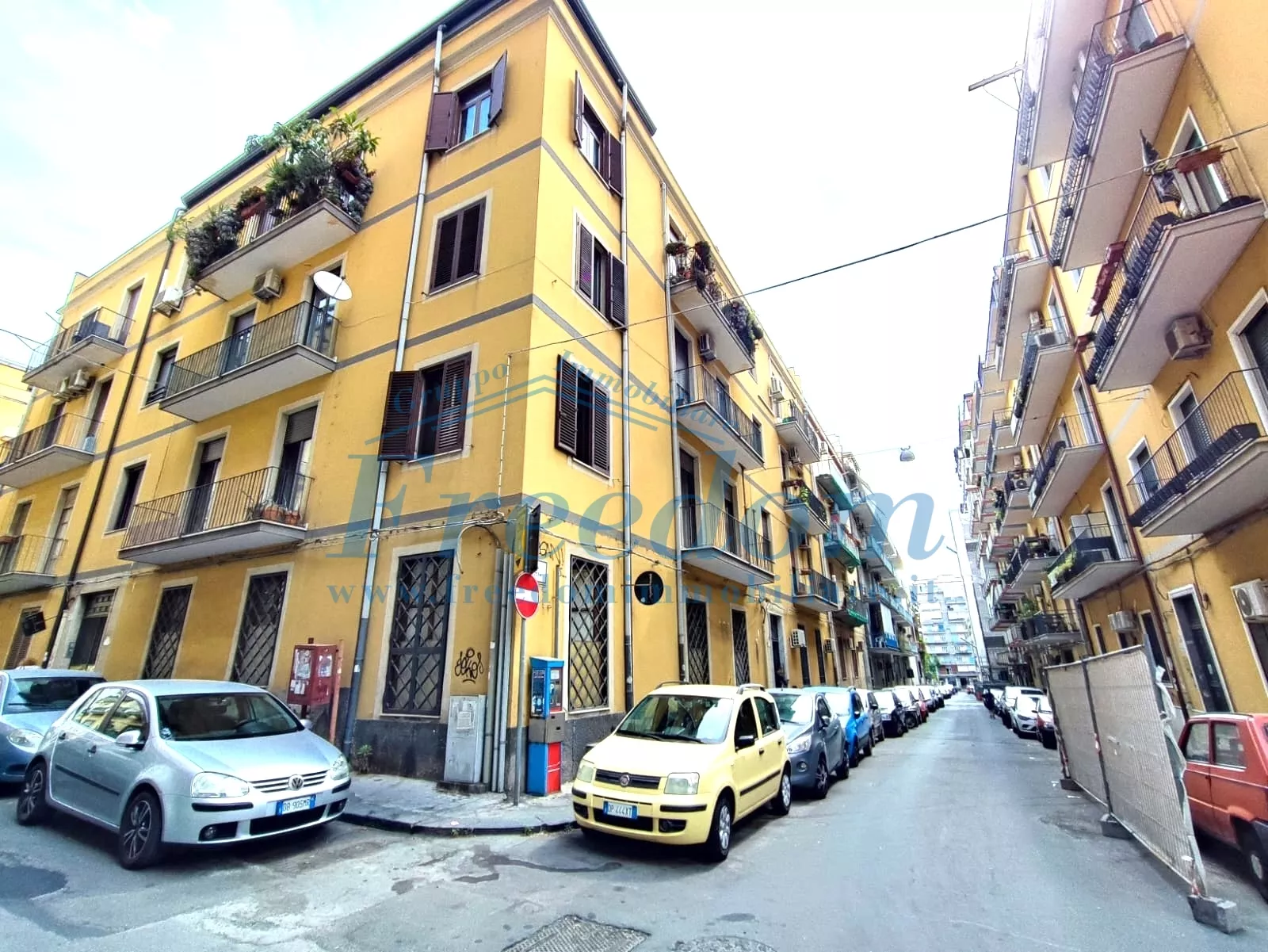 Immagine per Magazzino in vendita a Catania via Aosta 1