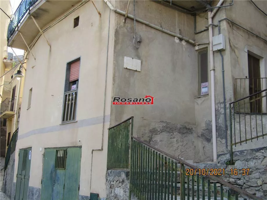 Immagine per Appartamento in vendita a Centuripe via Giulio Cesare