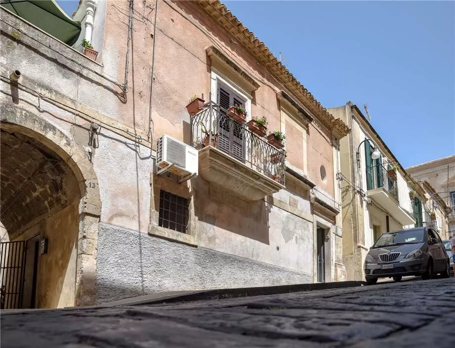Immagine per Casa indipendente in vendita a Noto via Giordano Bruno