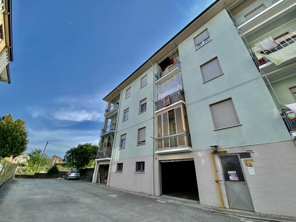 Immagine per Appartamento in vendita a Alba via Alcide De Gasperi 6