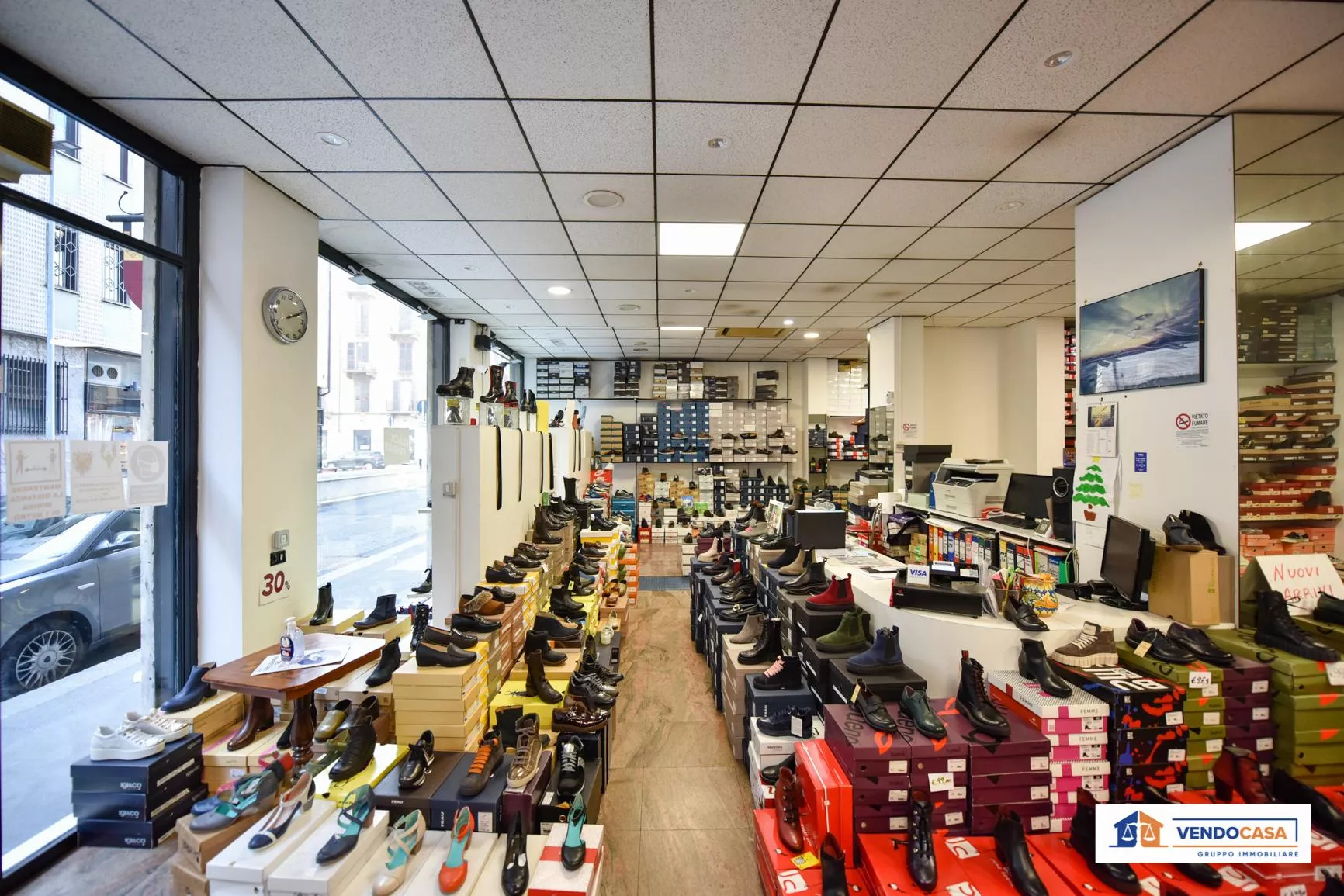 Immagine per Locale Commerciale in vendita a Torino via Canova 17