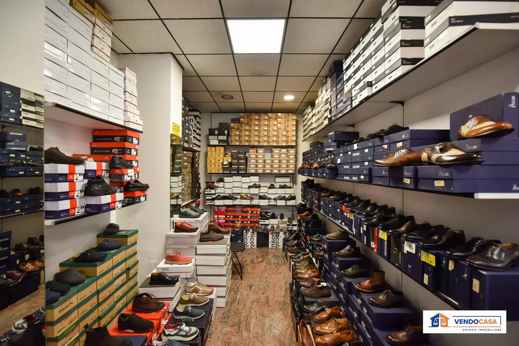 Immagine per Locale Commerciale in vendita a Torino via Canova 17