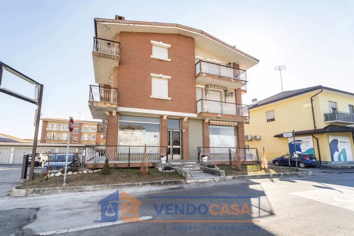 Immagine per Locale Commerciale in vendita a Beinette via Martiri 19