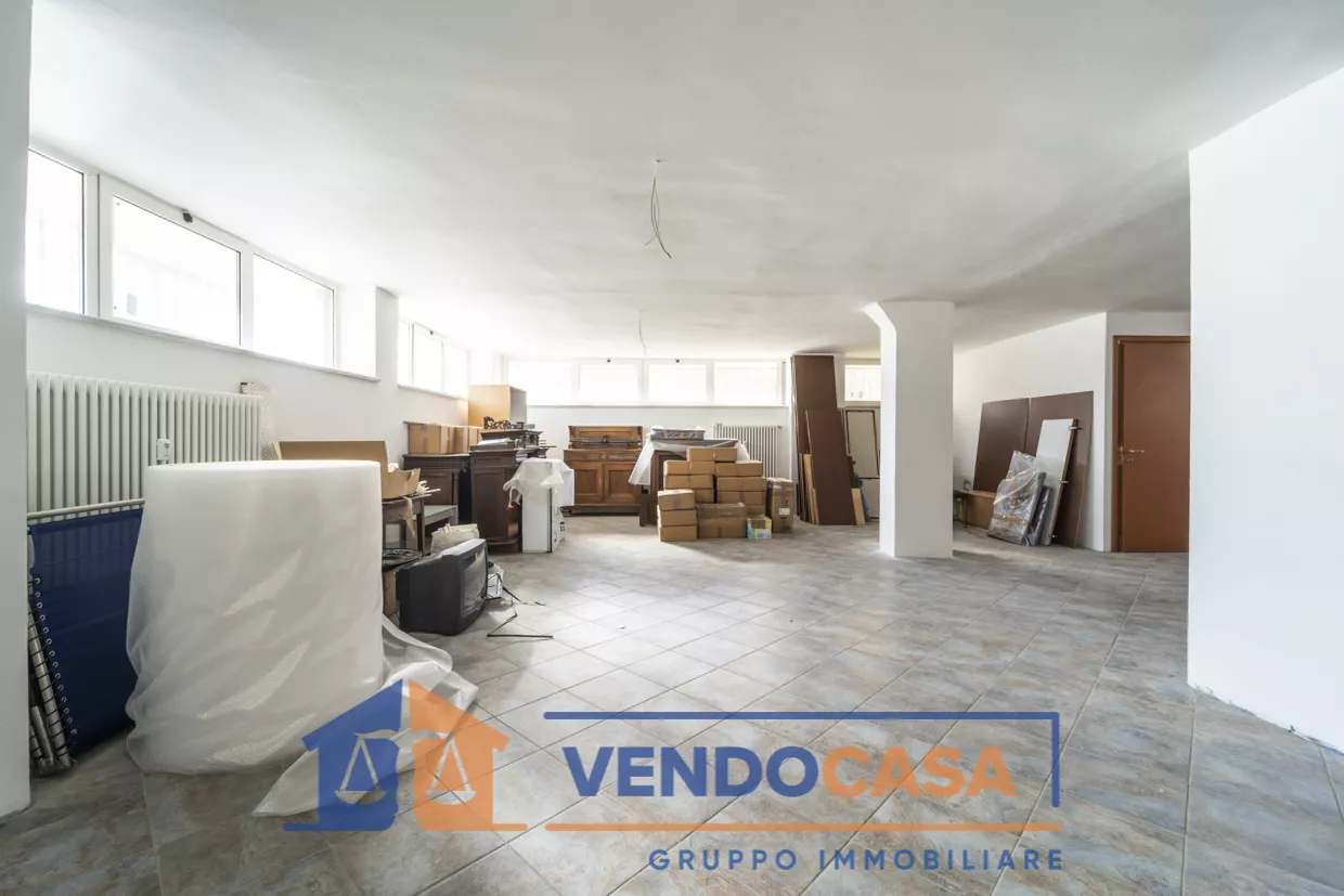 Immagine per Locale Commerciale in vendita a Borgo San Dalmazzo via Villar 15